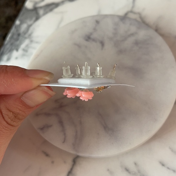 Elegant Earrings From Korea/Hong Kong Bundle - Picture 11 of 14